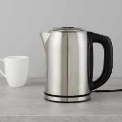 Amazon Basics Bouilloire en acier inoxydable avec affichage numérique, fonction isotherme, Strix et contrôle de la température, 