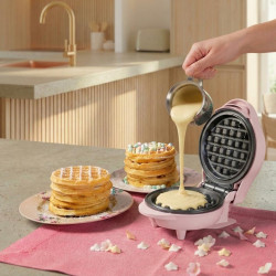 Bestron Mini gaufrier pour gaufres classiques, Machine à petit gaufres avec revêtement anti-adhésif, pour les anniversaires d'en