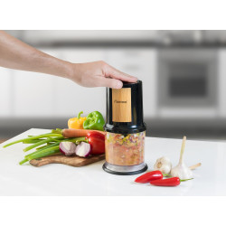 Bestron hachoir électrique, mini hachoir idéal pour les légumes, les oignons, Deux lames de coupe & capacité de 500 ml, Coleur: 